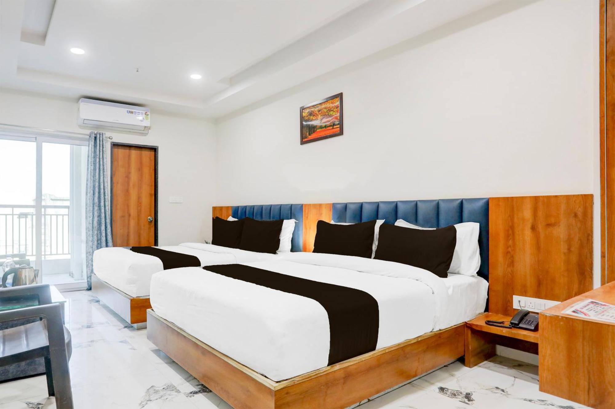 Super Townhouse Ambaji Formerly Hotel Kardhar Inn Luaran gambar