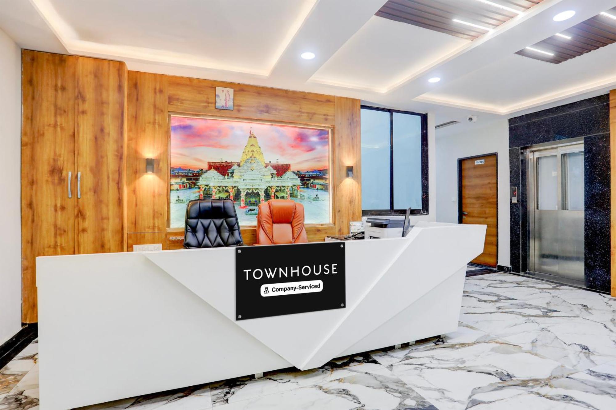 Super Townhouse Ambaji Formerly Hotel Kardhar Inn Luaran gambar