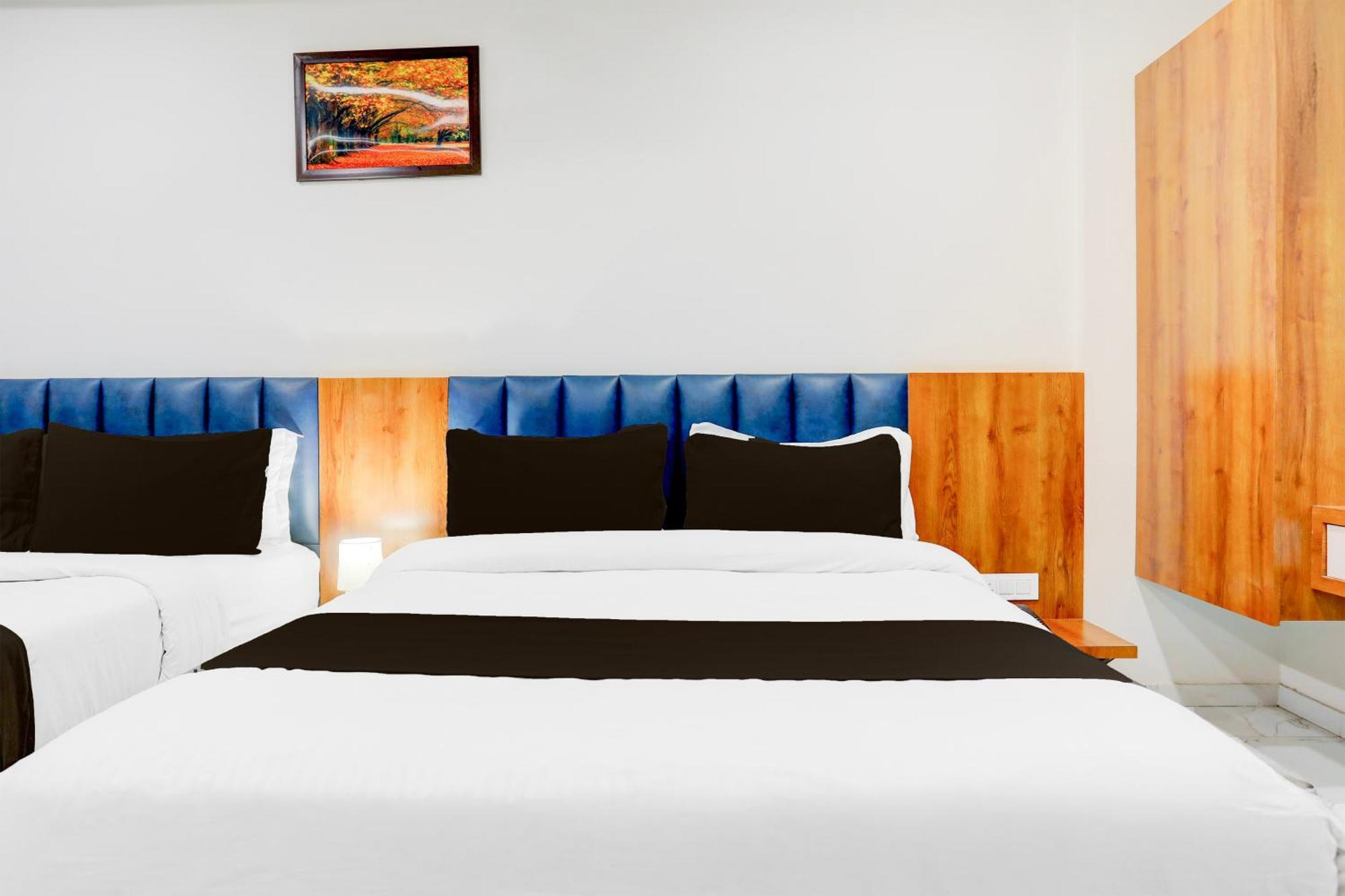 Super Townhouse Ambaji Formerly Hotel Kardhar Inn Luaran gambar