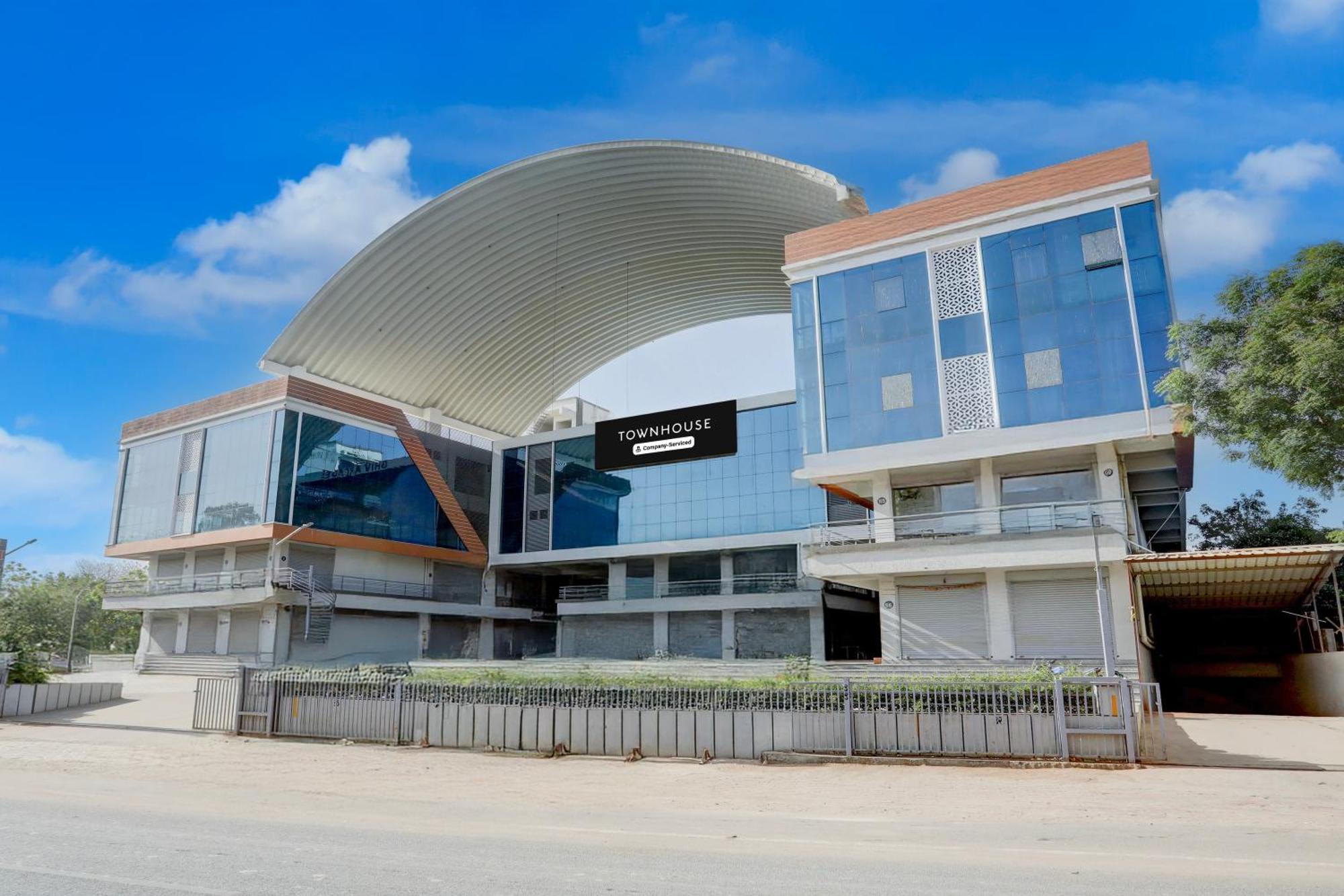Super Townhouse Ambaji Formerly Hotel Kardhar Inn Luaran gambar