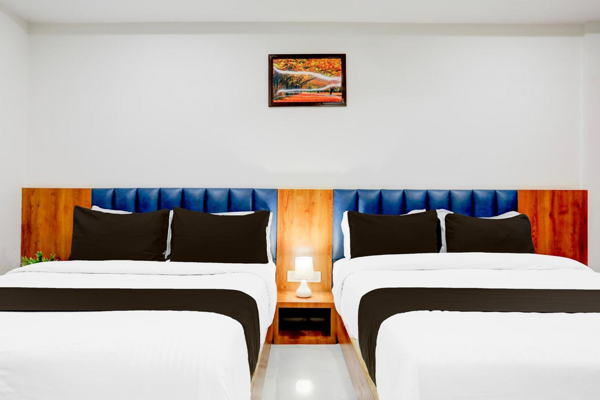 Super Townhouse Ambaji Formerly Hotel Kardhar Inn Luaran gambar