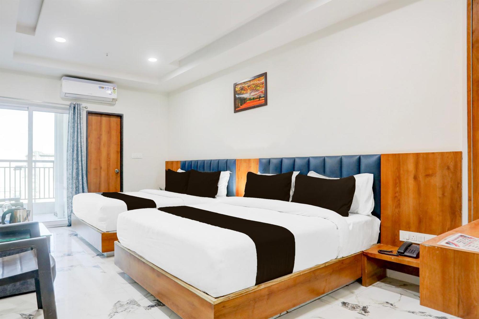 Super Townhouse Ambaji Formerly Hotel Kardhar Inn Luaran gambar